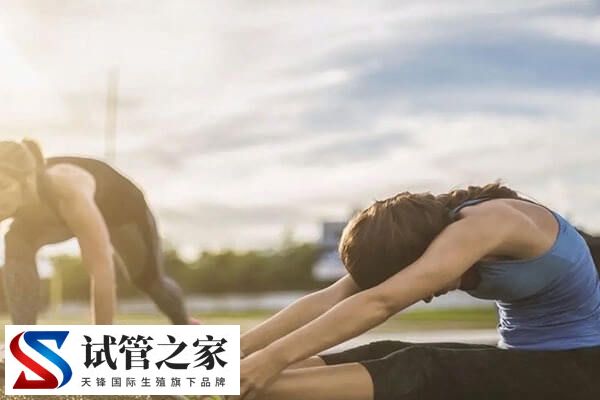 备孕女性例假晚10天怎么办(图1)